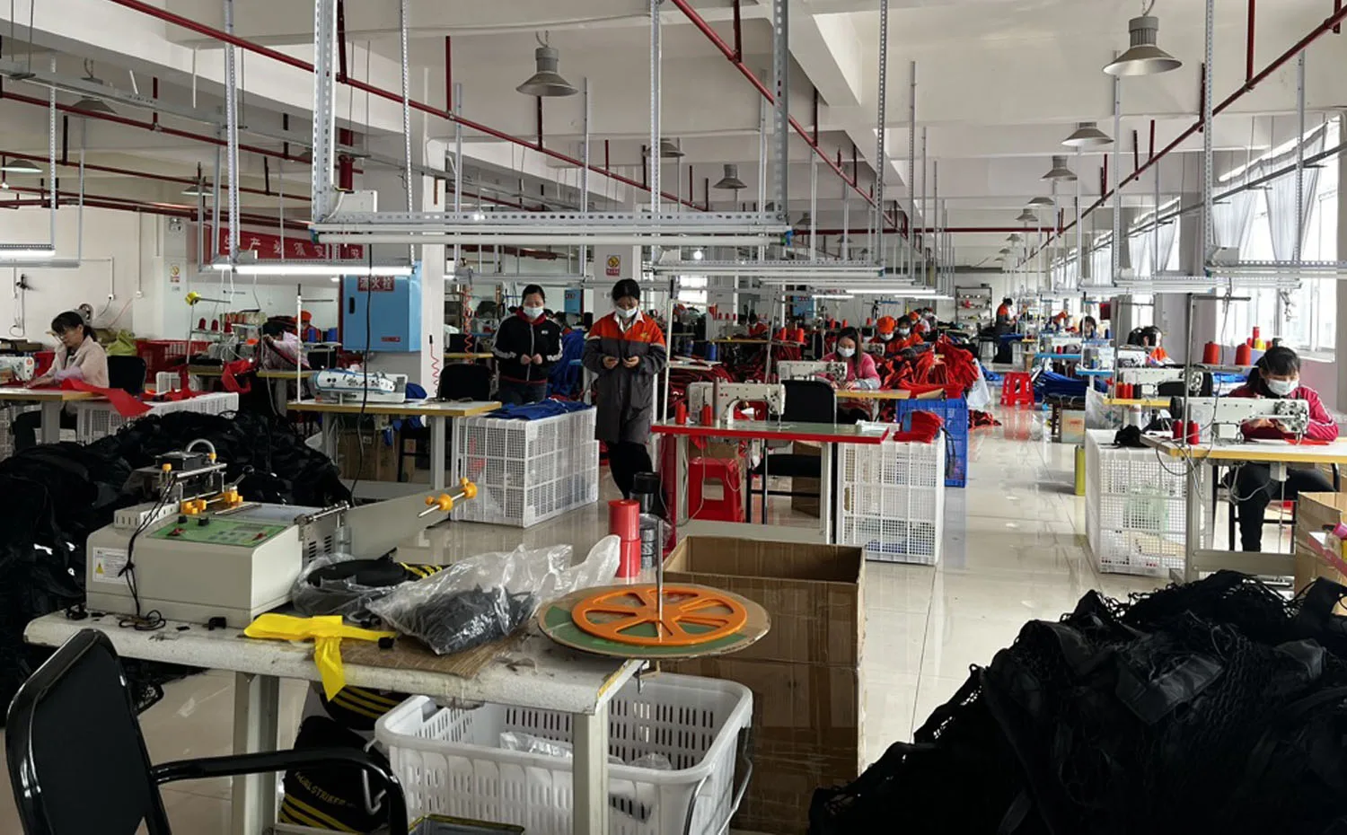 مصنع الشباك الرياضية