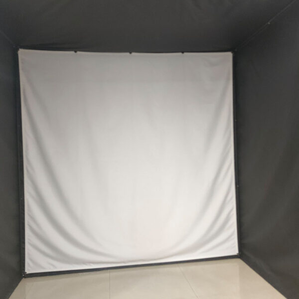 プロフェッショナル・ゴルフ・シミュレーター・エンクロージャー