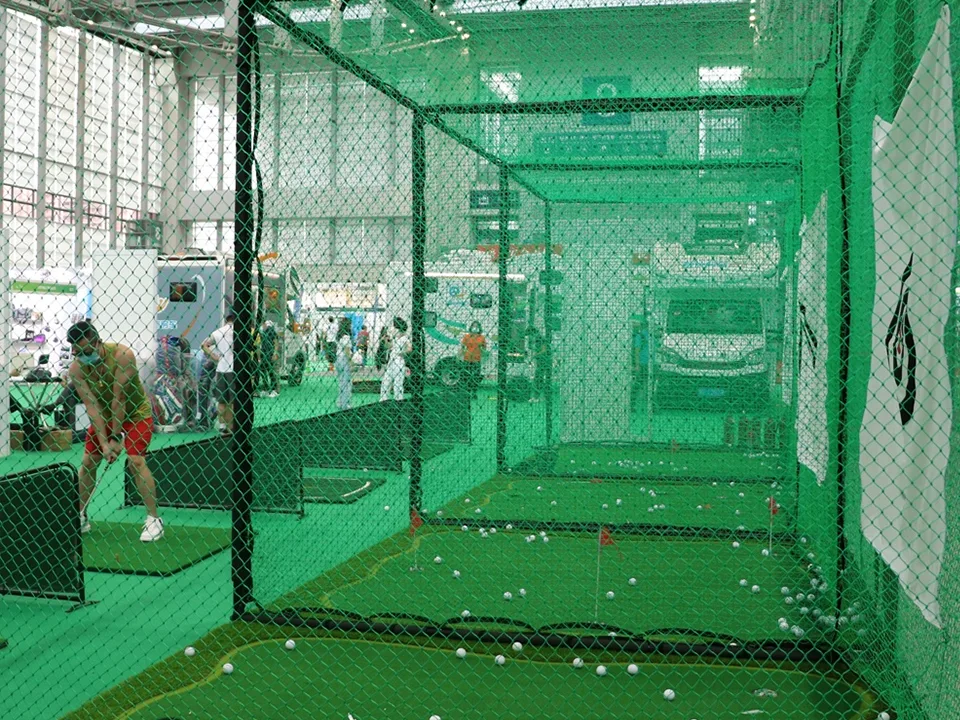 Rede de bater golfe verde