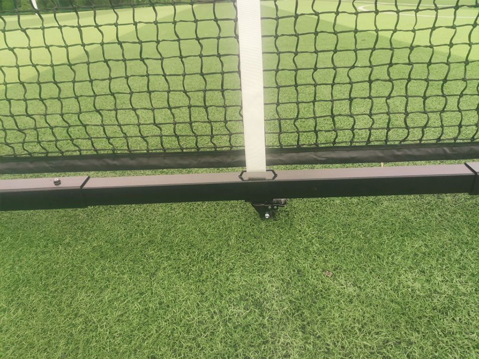 Portable pickleball net with metal poles