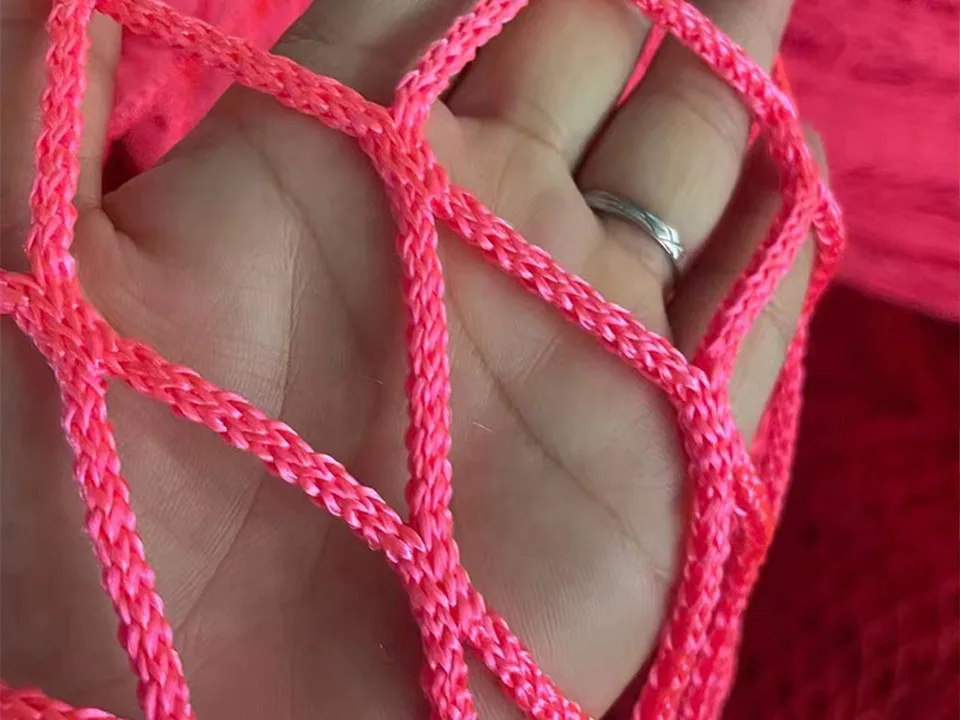 Rete di recinzione per campi sportivi